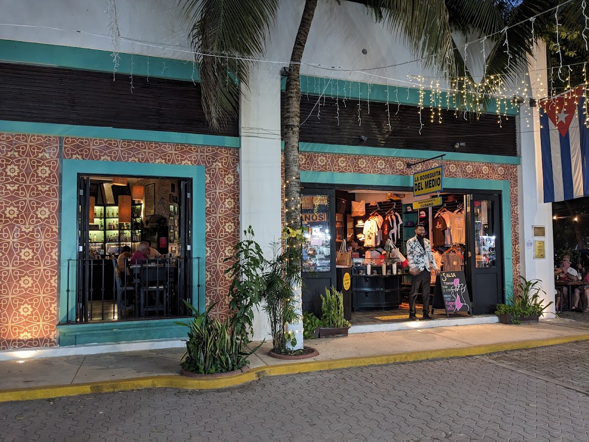 La Bodeguita del Medio Playa del Carmen 1