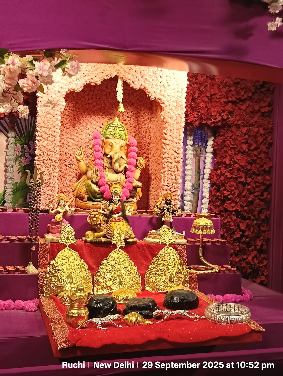 Jhandewalan Mandir